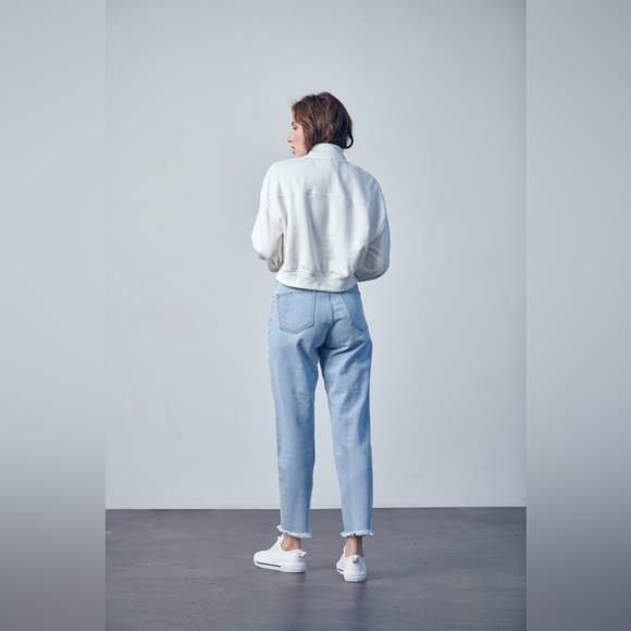 Muselooks women’s size 5 high waisted mom jeans light wash great condition - Picture 10 of 10